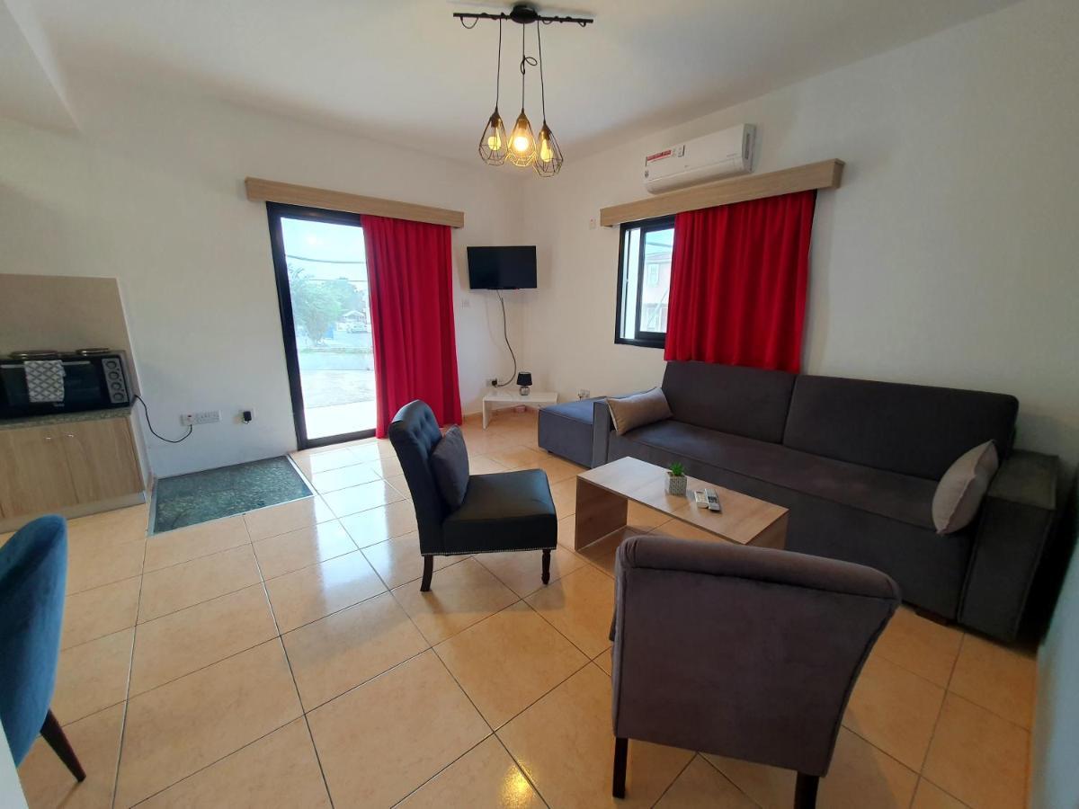 Valentina Apartments Paphos Exteriör bild