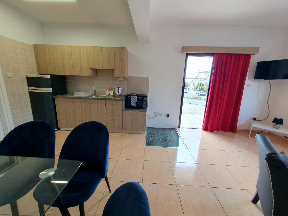 Valentina Apartments Paphos Exteriör bild