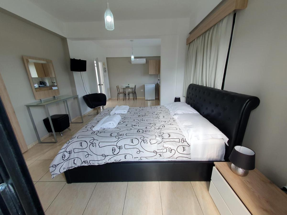 Valentina Apartments Paphos Exteriör bild