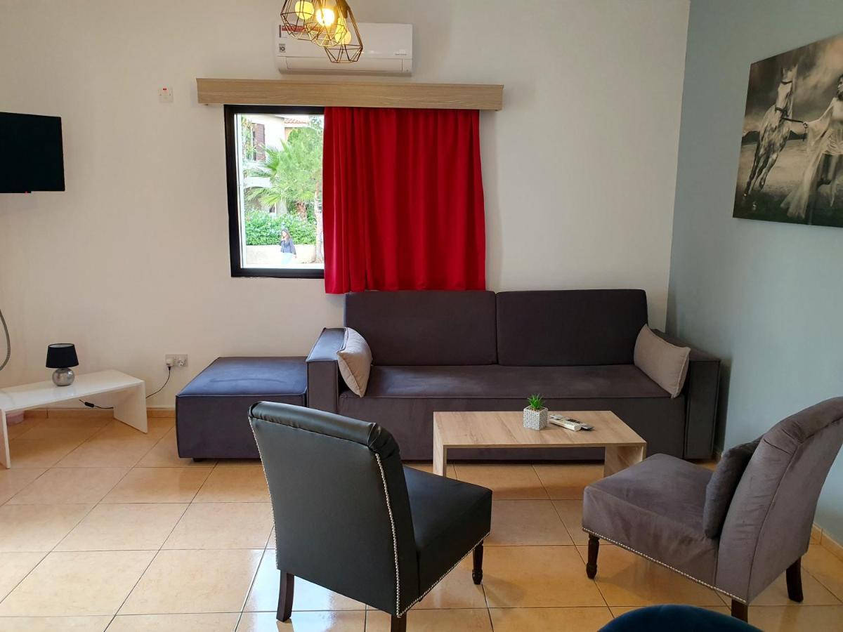 Valentina Apartments Paphos Exteriör bild