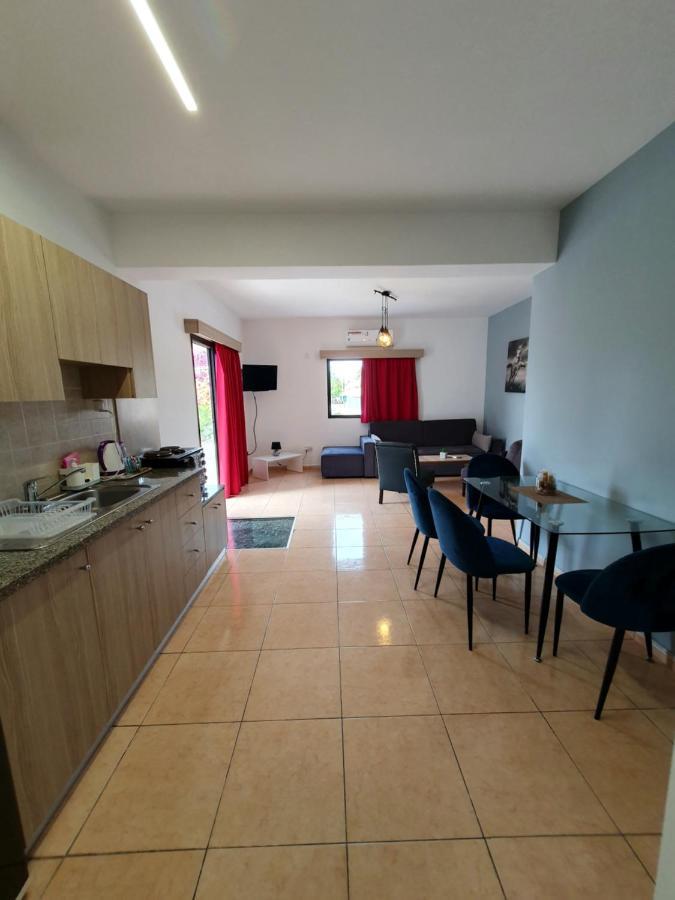 Valentina Apartments Paphos Rum bild