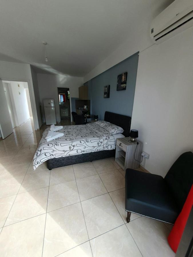 Valentina Apartments Paphos Exteriör bild